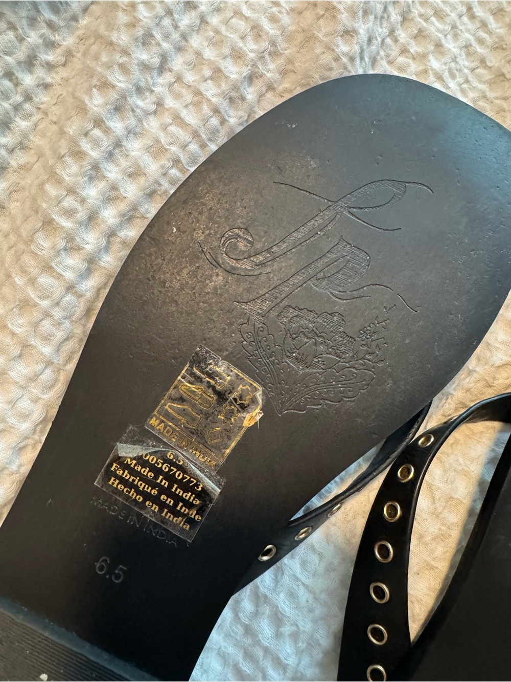 Free People Gia Grommet Thong Sandals! - Picture 6 of 6